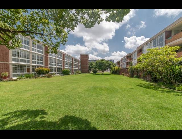 3 BEDROOM APARTMENT FOR SALE IN SANDOWN